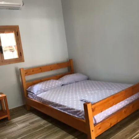 Lodge Kompleksi Algedi